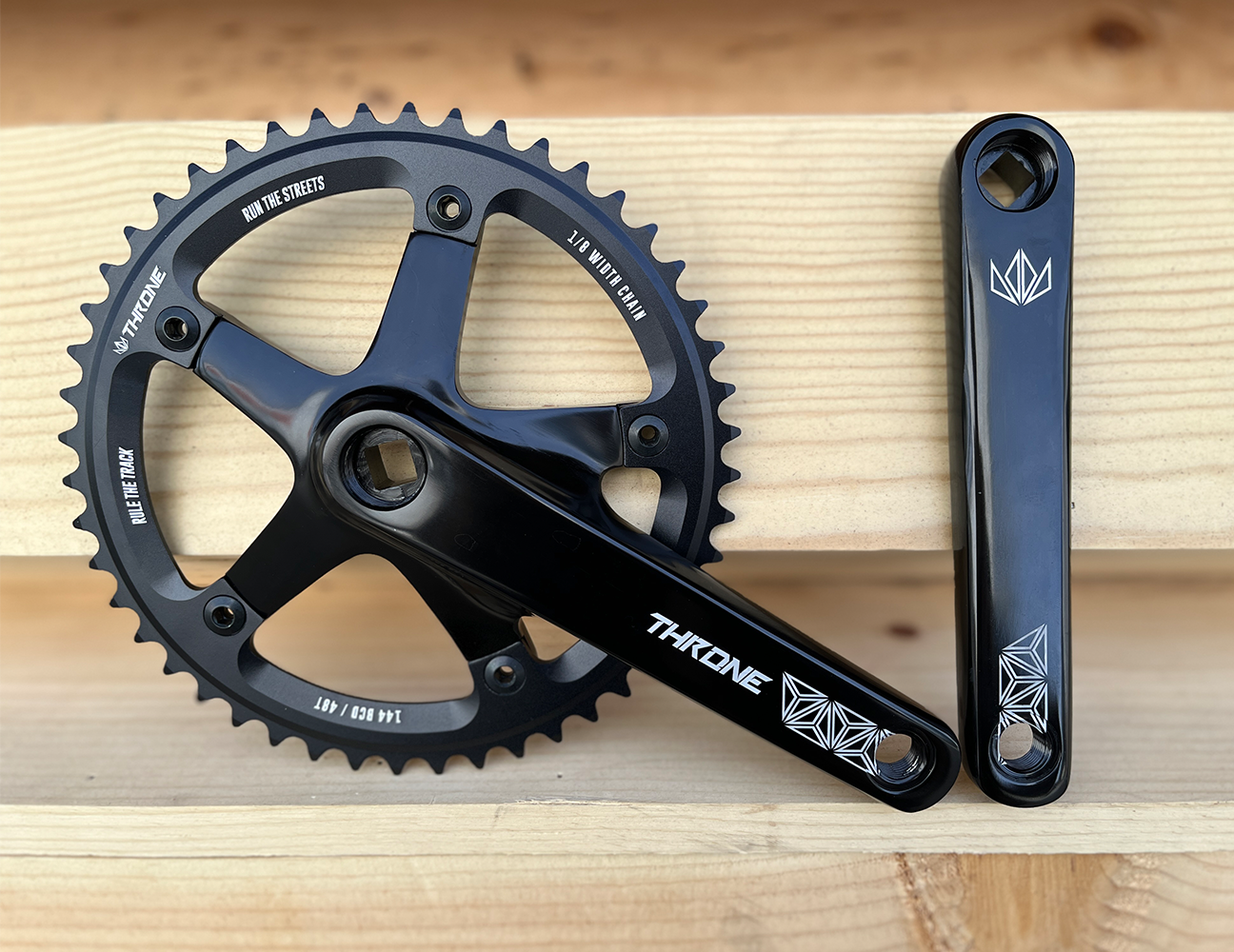 Throne Track Crankset