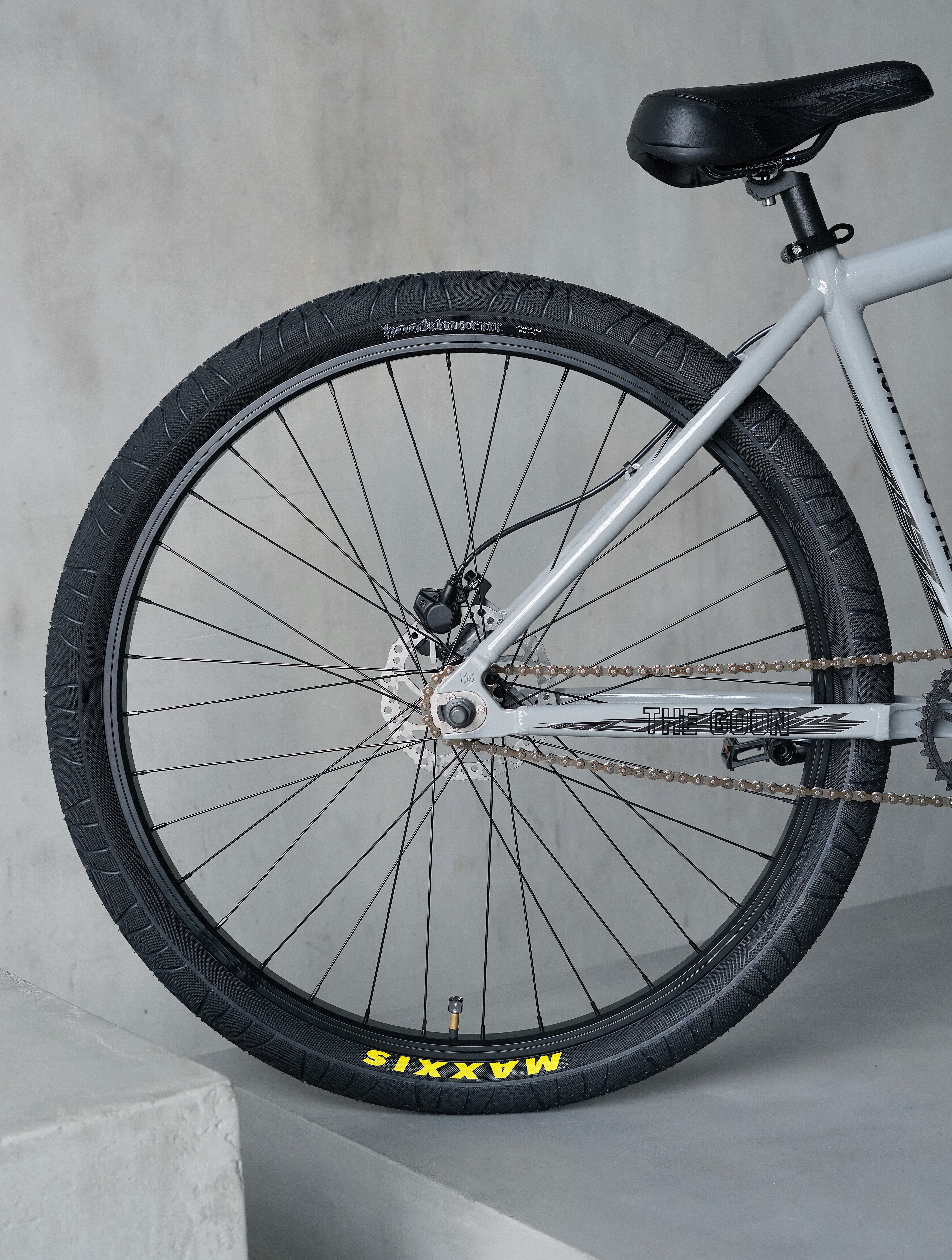 The Goon - C Concrete Grey