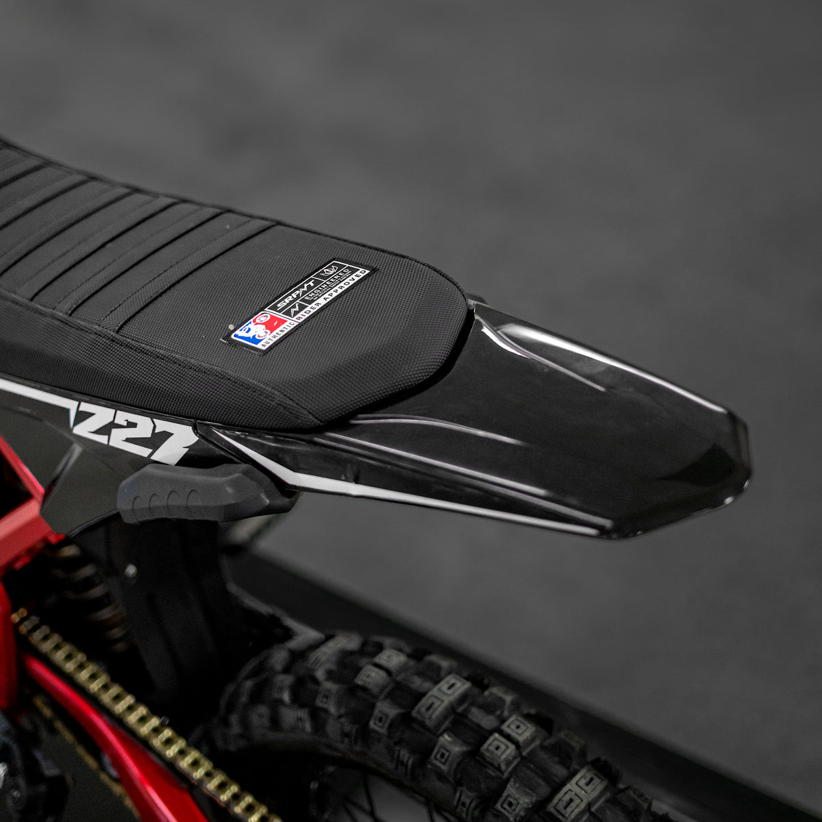 SRPNT Z27 - Fierce Red